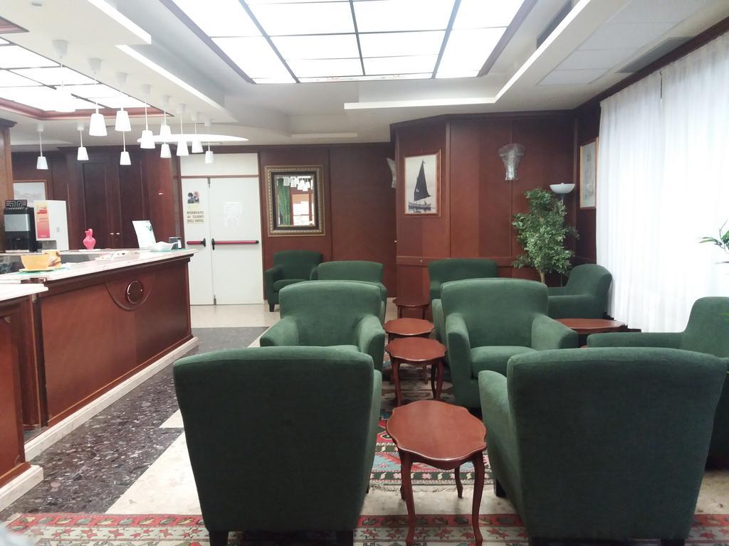 Hotel Al Ragno Cesenatico Eksteriør billede