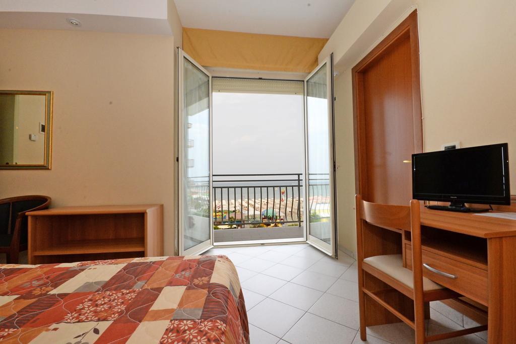 Hotel Al Ragno Cesenatico Eksteriør billede